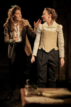 La Sœur de Shakespeare, écrit et mis en scène par Juliette Marie, d’après Virginia Woolf, au Théâtre la Flèche, Paris 
